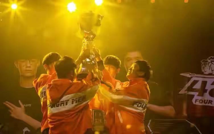  老牌强队强势回归，电竞豪门重夺桂冠